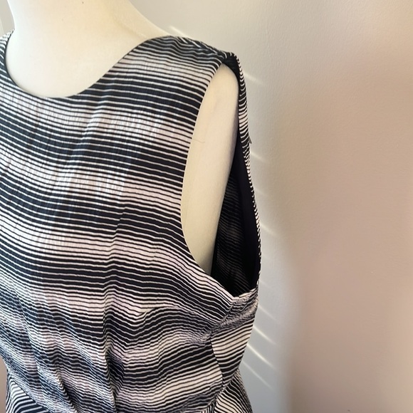 vince Camuto l NWT Sleeveless Dress - Picture 4 of 7